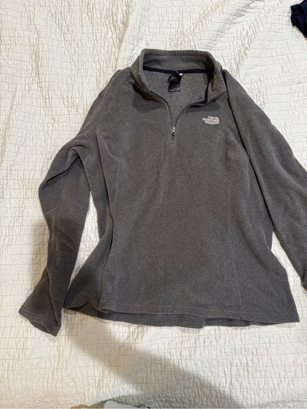 The North Face Women's Charcoal Gray Quarter-Zip Fleece Pullover